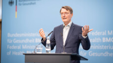 Gesundheitsminister Lauterbach stellt die neuen Kabinettsbeschlüsse vor. (Foto: IMAGO / Chris Emil Janßen)