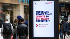 In London wirbt eine Kampagne seit einigen Tagen dafür , sich auf den Brexit vorzubereiten. Noch vor wenigen Tagen sah alles nach „no Deal“ aus. Nun winkt möglicherweise doch ein geordneter Austritt. (r / imago images / ZUMA press)