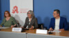 Sigrid Joachimsthaler von Adexa und ABDA-Präsidentin Gabriele Regina Overwiening klären mit ABDA-Kommunikationschef Benjamin Rohrer (v. l.) über die Lage der Apotheken auf. (Foto: ABDA)
