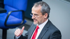 Michael Hennrich will nicht gesundheitspolitischer Sprecher der Unionsfraktion bleiben. (s / Foto: IMAGO / Christian Spicker)