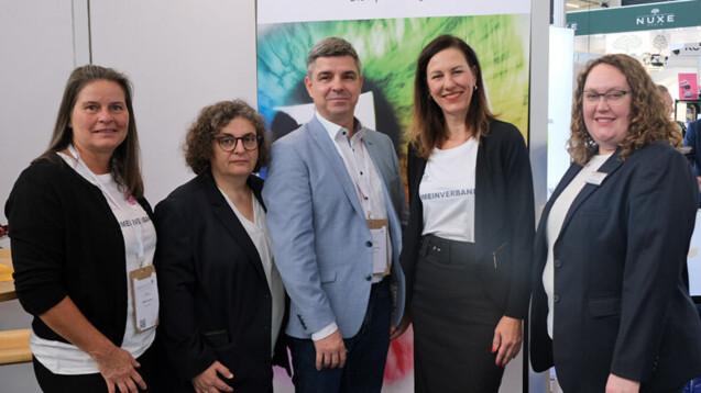 Bettina Schwarz (BVpta), Michaela Jäger, Andreas May (beide Adexa), Anja Zierath (BVpta) und Veronika Ehmann (Adexa) sprachen auf der Expopharm über die Perspektiven für PTA (v. l.). (Foto: Adexa)