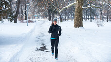 Sport bei Temperaturen unter null Grad ist für ältere und untrainierte Menschen nicht zu empfehlen. (Foto: Microgen / stock.adobe.com)