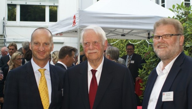 ... ABDA-Präsident Friedemann Schmidt war gut gelaunter Gast. Nun ist er der Gegner ums Präsidentenamt. (Foto: DAZ / tmb)