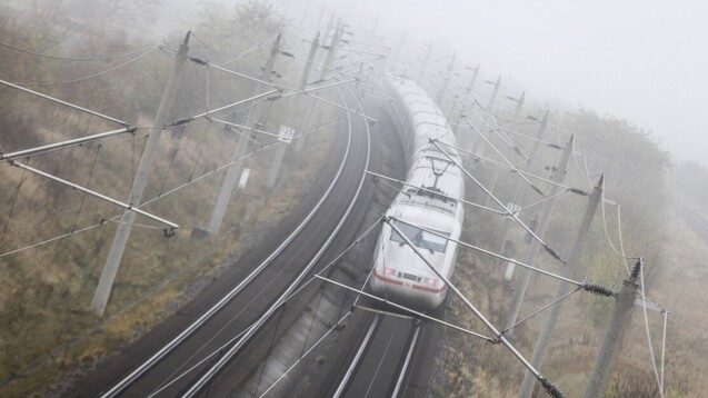 Verlässlich wie die Bahn: Wann kommt die Apothekenreform? (Foto: IMAGO/Jochen Eckel)