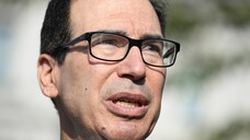 Finanzminister Steve Mnuchin greift Amazon scharf an. (m / Foto: imago images / UPI Photo)