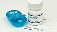 Nur noch mit Dosierung: Ärzte sollen künftig die Dosierung des Arzneimittels auf die Verordnung schreiben. (s / Foto: Sherry Young / stock.adobe.com)