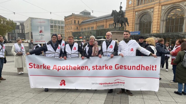 Apothekenteams protestieren in Hannover. (Fotos: gbg/DAZ)