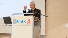 BLAK-Präsident Benkert ist bewusst, dass die Erhöhung des Kassenabschlags einigen Kolleg:innen weh tun wird. (Foto: DAZ)