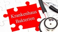 Manch ein Patient wird erst im Krankenhaus richtig krank - das kostet die Krankenkassen viel Geld. (Bild: Marco2811/Fotolia)