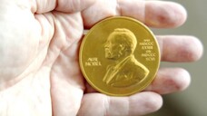 &nbsp;Mit der Medizin startete am heutigen Montag der Nobelpreis-Reigen.&nbsp;(s / Foto: IMAGO / SKATA)