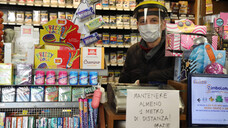 In Italiens Apotheken gilt ab sofort ein Maximalpreis von 50 Cent auf alle Atemschutzmasken. (m / Foto: imago images / ZUMA)