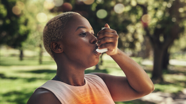 ICS plus Formoterol oder ICS plus SABA (in Deutschland nicht zugelassen) kontrolliert Asthma besser und schützt mehr vor Exazerbationen als SABA allein bei akuter Atemnot. (Foto:&nbsp;Charnelle VDR/peopleimages.com/AdobeStock)