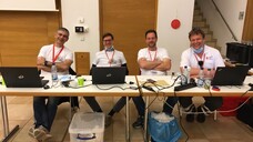 Die Impfmarathon-Crew (von links): Bürgermeister Ioannis Delakos, Apotheker Dr. Björn Schittenhelm, Initiator Dr. med. Alexander Failenschmid und Dieter Berner vom DRK. (s / Foto: privat)