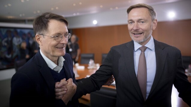 Auch im kommenden Jahr soll wieder weniger Geld für den Gesundheitsetat zur Verfügung stehen: Bundesgesundheitsminister Karl Lauterbach (SPD) und Finanzminister Christian Lindner (FDP). (Foto: IMAGO/IPON)