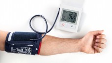 Optimale Blutdruckwerte. Viele Apotheken bieten Blutdruckmessungen als Service für ihre Patienten an. (Foto: Antonio Gravante / Fotolia)